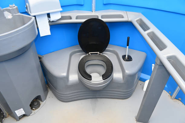 Portable Toilet Options We Offer in Dewey, OK